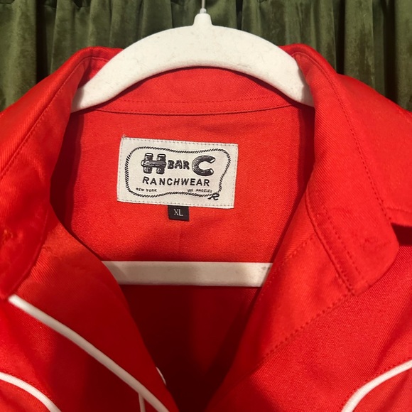 Western button up in red - Picture 2 of 3